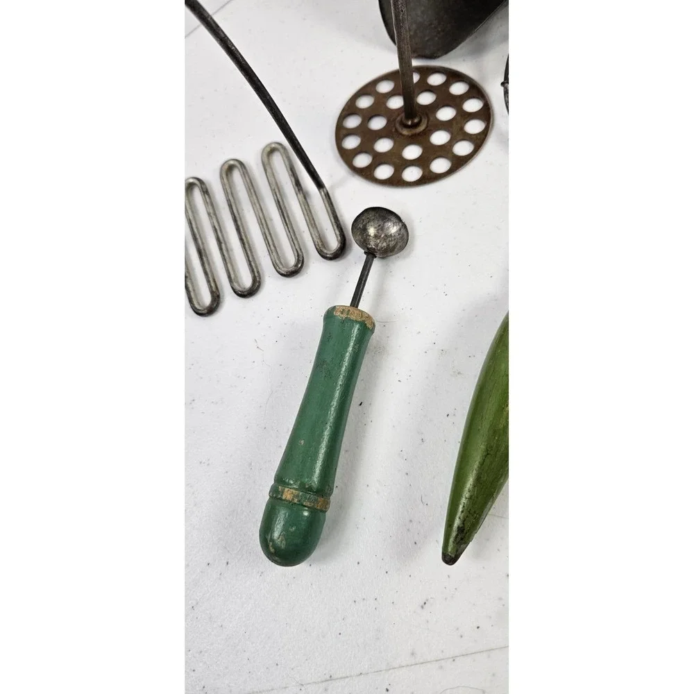 11 Vtg Green Wooden Handle Farmhouse Primitive 50's‎ Serving Utensils